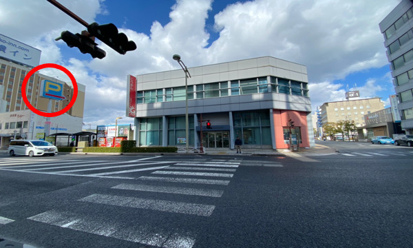 朝日町パーキング（有料）（裏側から店舗にすぐ行けます）