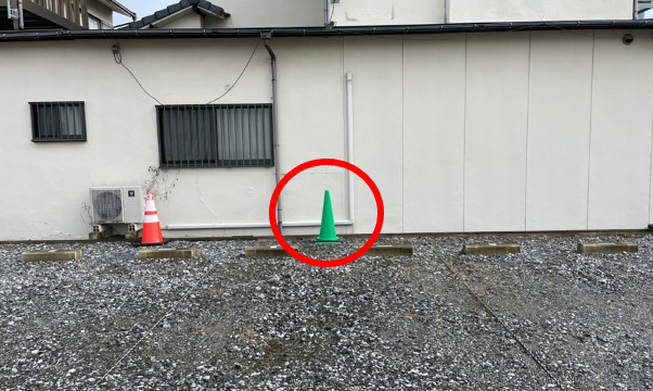 緑色のカラーコーン