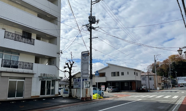 十字路に戻り福島信用保証協会様方面へ左折