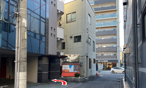 すぐに「リニアビル」が見えます