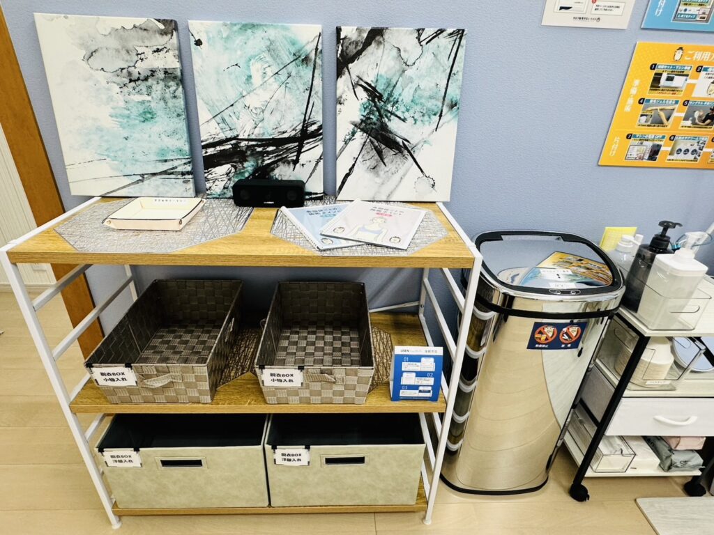 ご利用の際はこちらに荷物を収納ください。